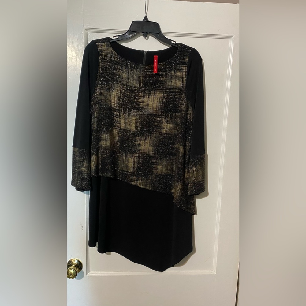 Black and gold IC Collection top